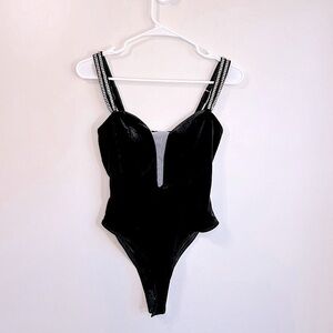 AKIRA Black Velvet with Sparkly Rhinestone Straps Bodysuit Size Small **NWOT**